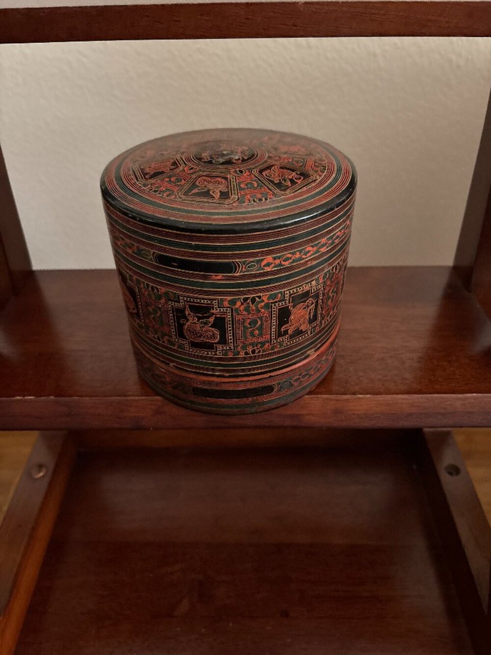 Antique Burmese Myanmar Lacquerware Kun-It Betel Box Animal Motifs 5.25"